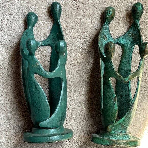 Vintage 4 Person Family Figurine (Set of TWO) (h/c/x) - Picture 3 of 13